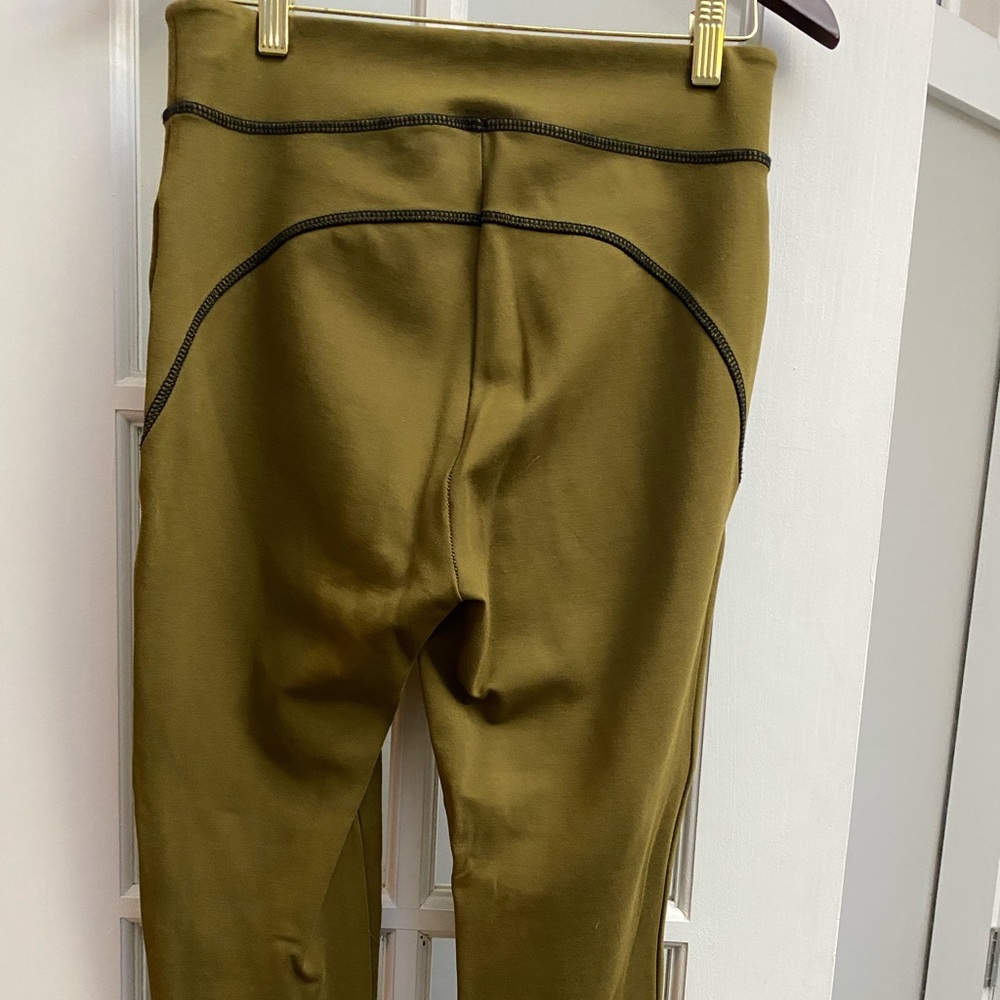 High Rise Leggings - Picture 2 of 4
